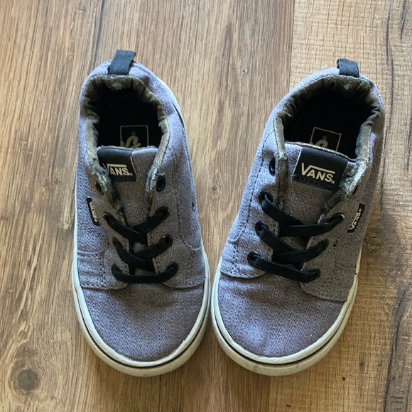 Well loved vans - Picture 1 of 2